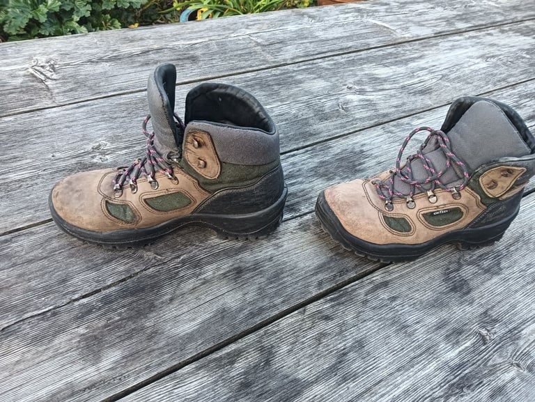 Children's hiking boots 