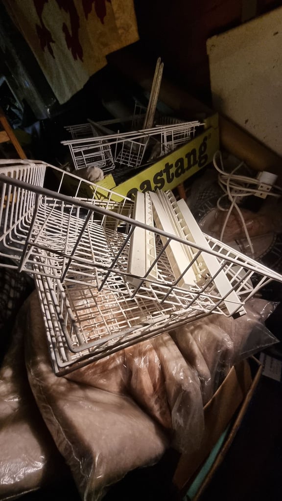 Kitchen drawer racks and sliders (4 of)