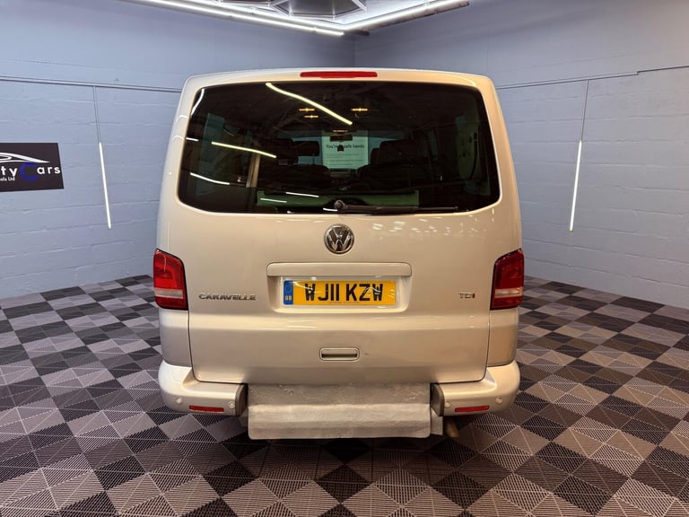 2011 Volkswagen Caravelle 2.0 TDI Executive DSG Euro 5 5dr MPV Diesel Automatic