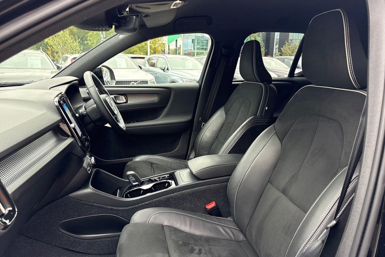 2021 Volvo XC40 1.5 T3 R-Design SUV 5dr Petrol Auto Euro 6 (s/s) (163 ps) ESTATE Petrol Automatic