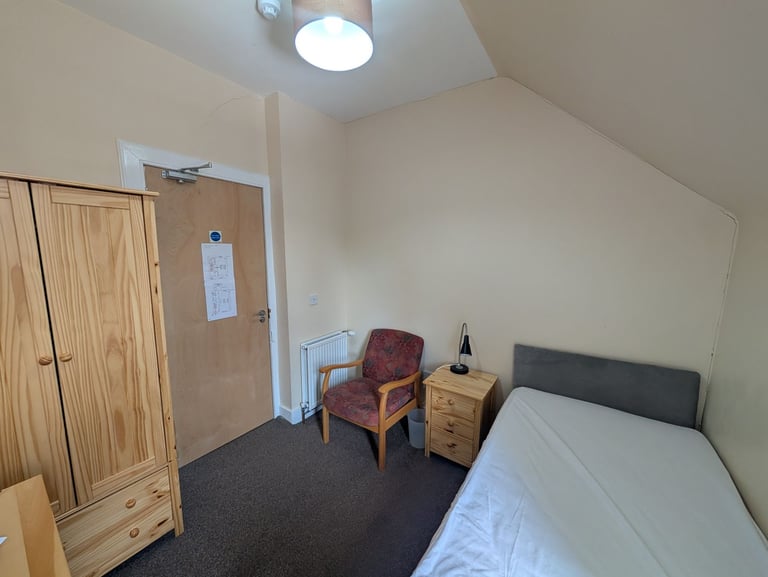 image for Bedsit for rent