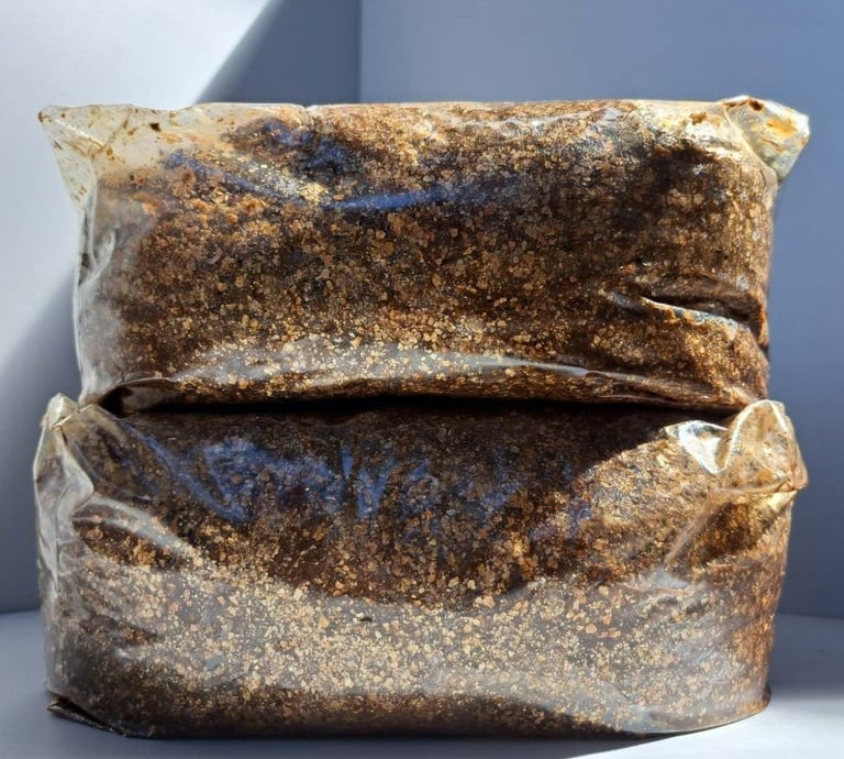 image for Horse organic aged manure for sale £5 per 50 liters bag