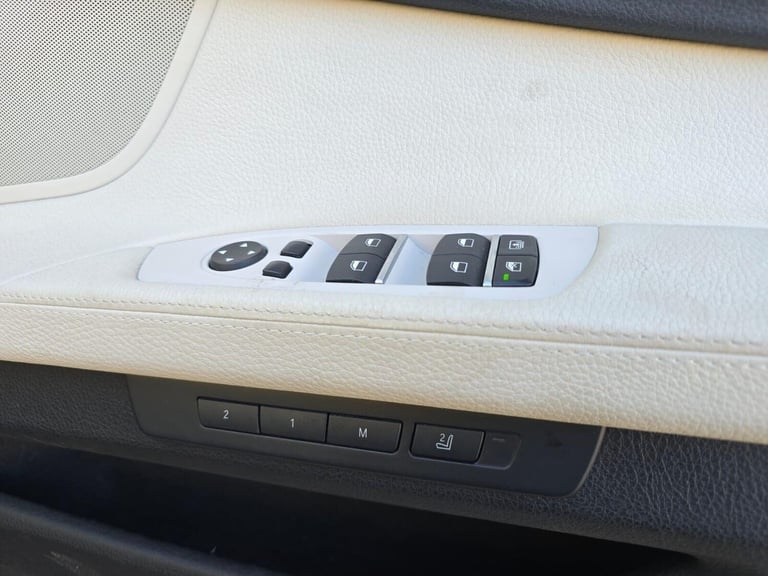 2013 BMW 7 Series 4.4 750Li V8 SE Auto Euro 5 (s/s) 4dr Saloon Petrol Automatic