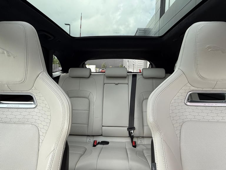 2023 Jaguar F-Pace 2.0 D200 R-Dynamic HSE Black 5dr Auto AWD ESTATE DIESEL Automatic