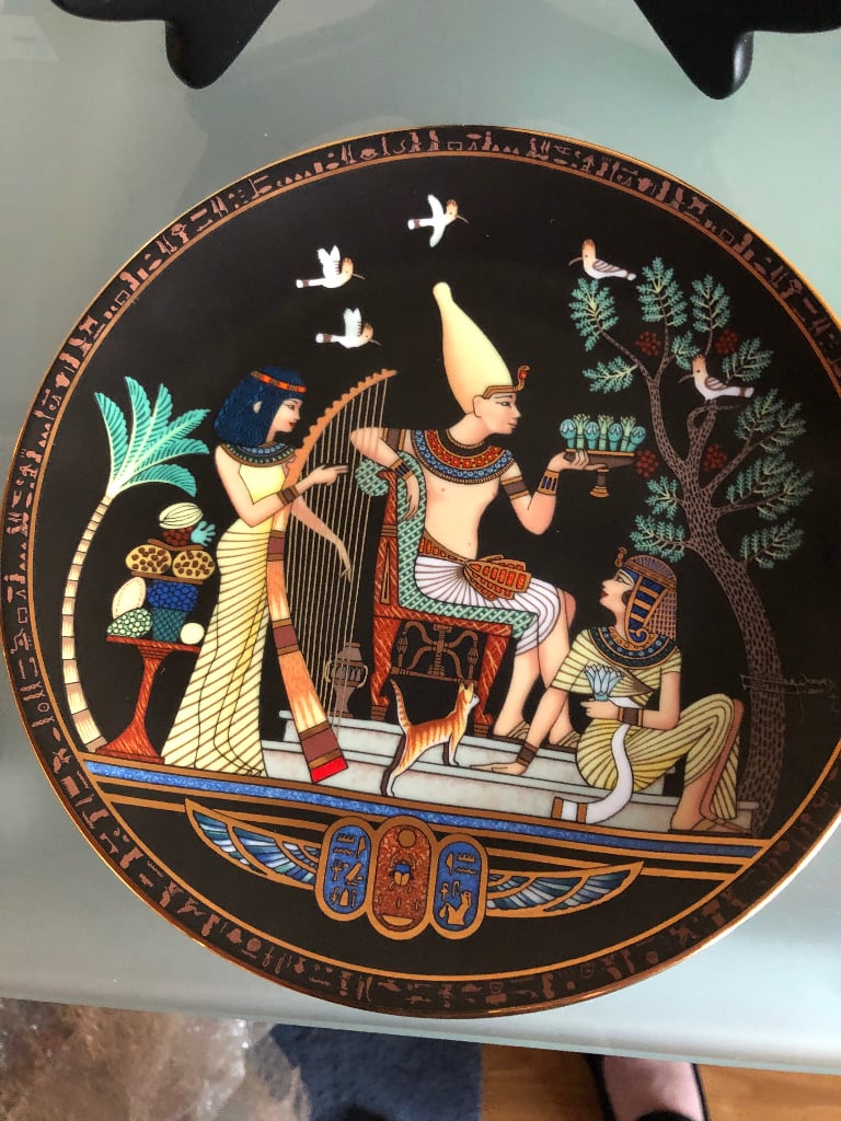 Decorative plates- The Legend of Tutumkhamun - collectible plates 