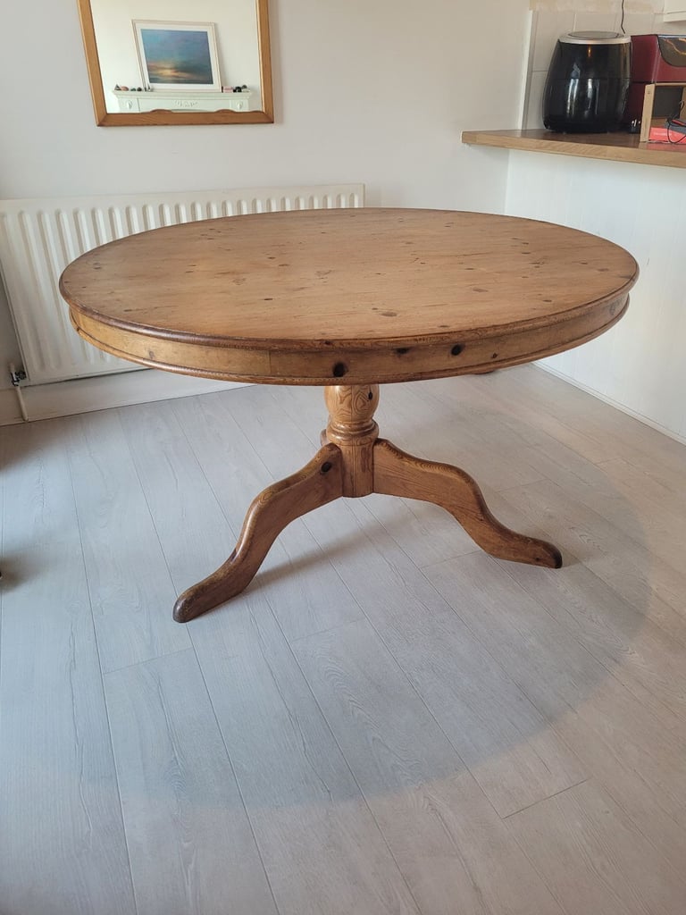 image for Round pine table