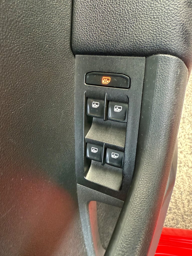 2016 Skoda Octavia 1.6 TDI SE DSG Euro 6 (s/s) 5dr HATCHBACK Diesel Automatic