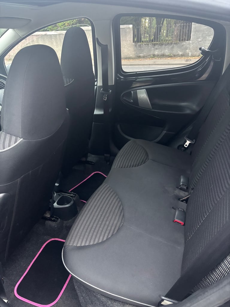 Peugeot, 107, Hatchback, 2013, Manual, 998 (cc), 5 doors
