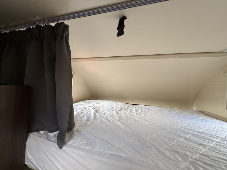 Ford, ROLLER TEAM ZEFIRO 675, 2018, 1995 (cc)