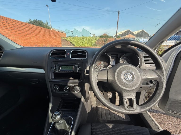 2009 Volkswagen Golf 1.4 S 5dr HATCHBACK Petrol Manual - Image 9