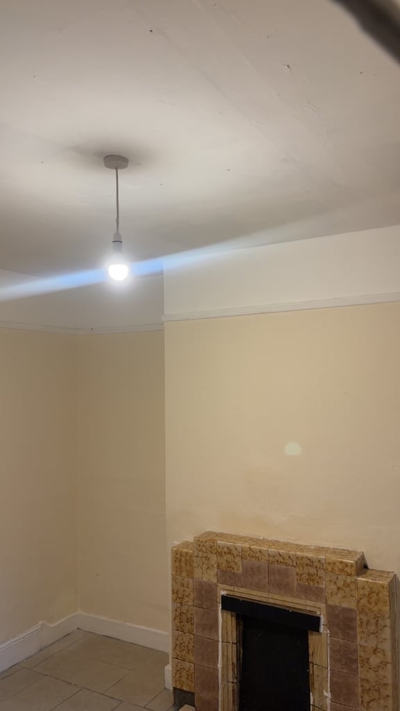 2 bedroom flat with large private garden Chatham 