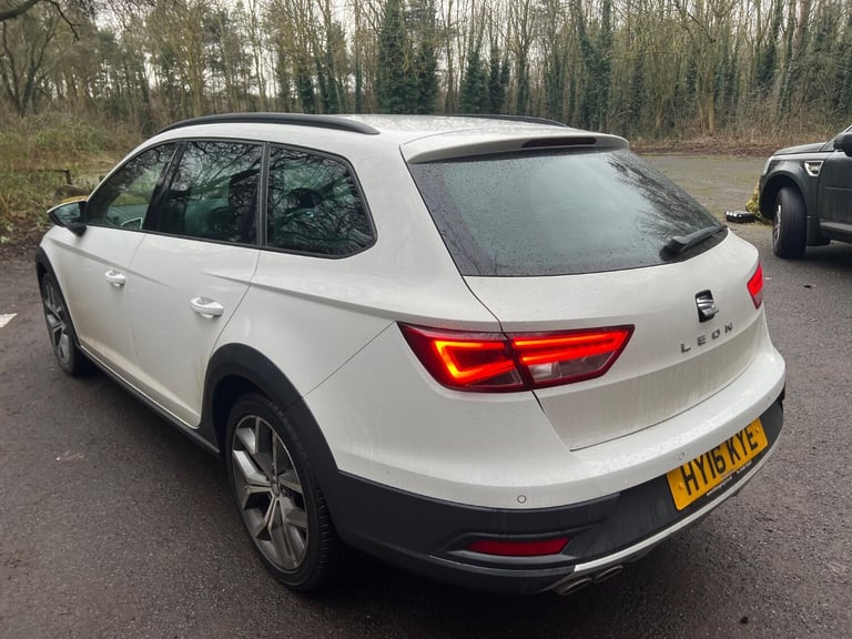 SEAT LEON 2.0 TDI X-PERIENCE SE 4x4 Technology White Manual Diesel 2016