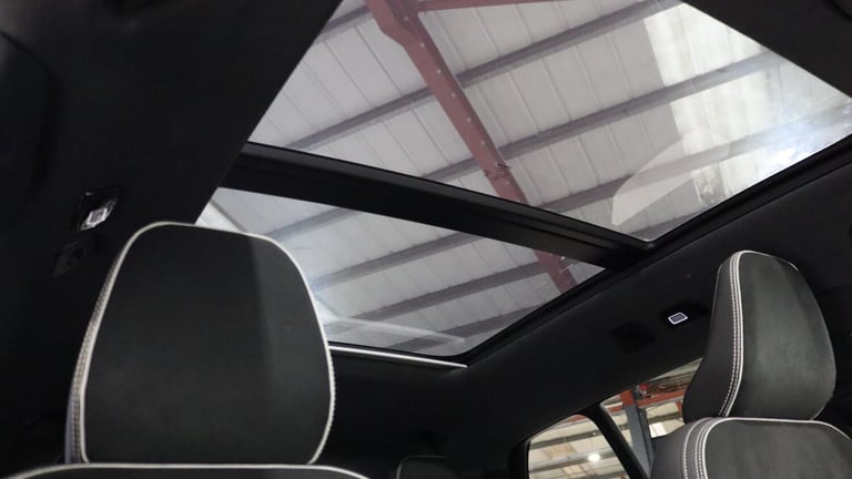 2025 Volvo XC40 B4 (P) Ultra Black Edition (Sunroof, Harman Kardon, 360 Camera) ESTATE Petrol/Ele...