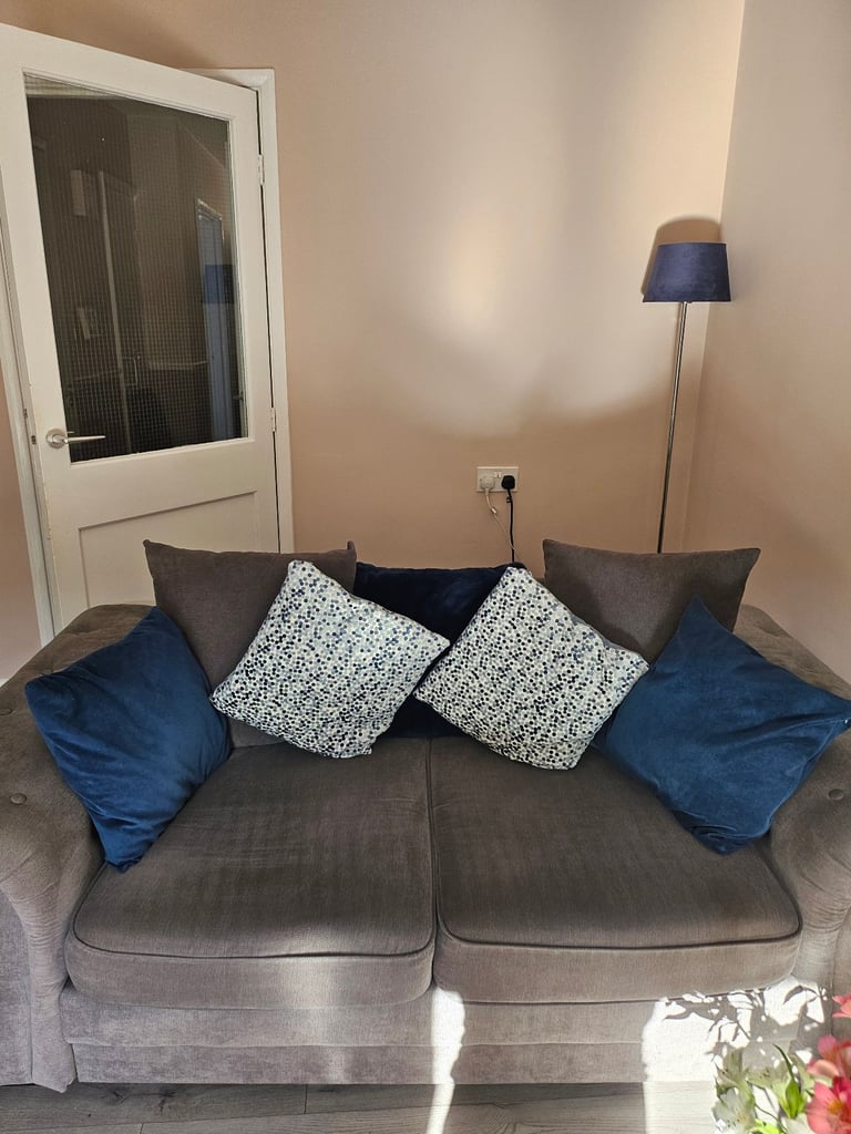 3 seater 2 seater sofa 