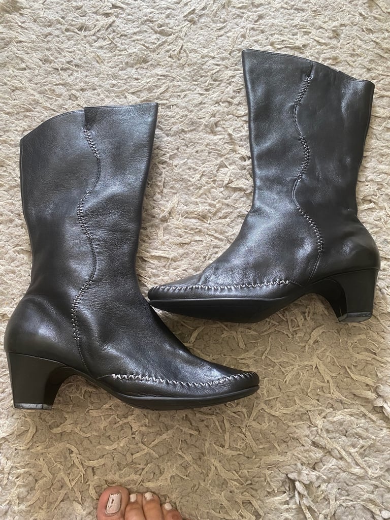 image for Leather Clarkes black calf boots