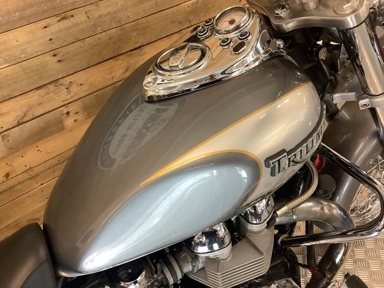 Triumph Bonneville 790 AMERICA
