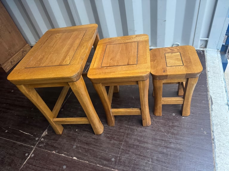 solid oak nest of tables 50 x 35 cm and 51 high