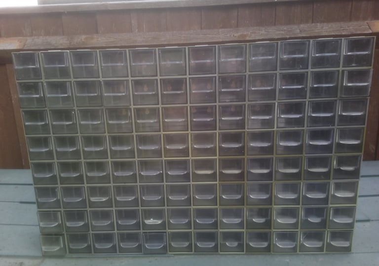 image for 96 x slot together SINGLE drawer boxes. for £100 - nice bargain