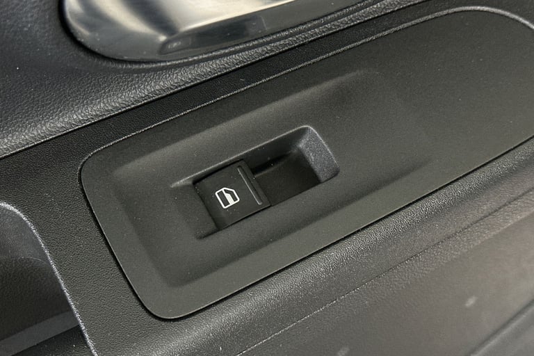 2017 SEAT Mii 64389 Hatchback Petrol Manual