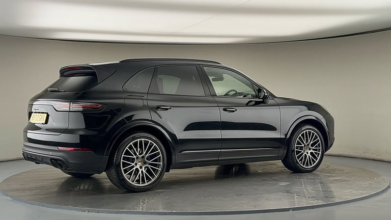 2022 Porsche Cayenne 3.0T V6 Platinum Edition TiptronicS 4WD Euro 6 (s/s) 5dr SUV Petrol Automatic