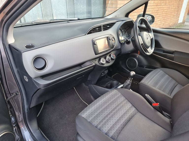 2016 Toyota Yaris 1.33 VVT-i Icon 5dr HATCHBACK Petrol Manual