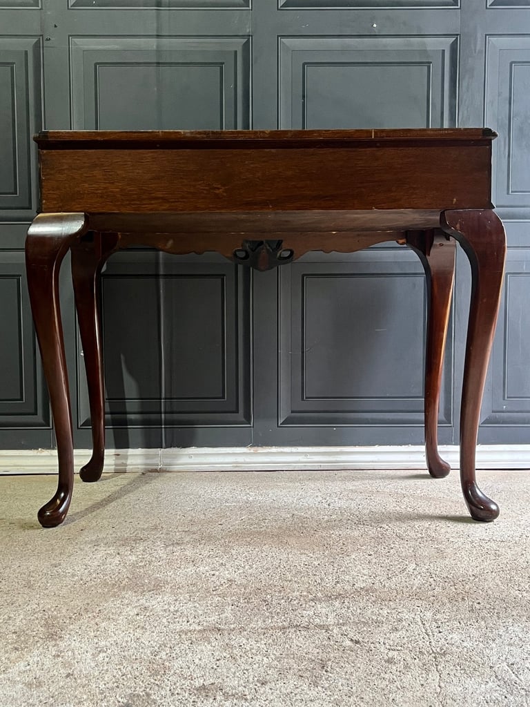 Antique STYLE  Mahogany Wood &  Leather Top  Console table / Writing Desk