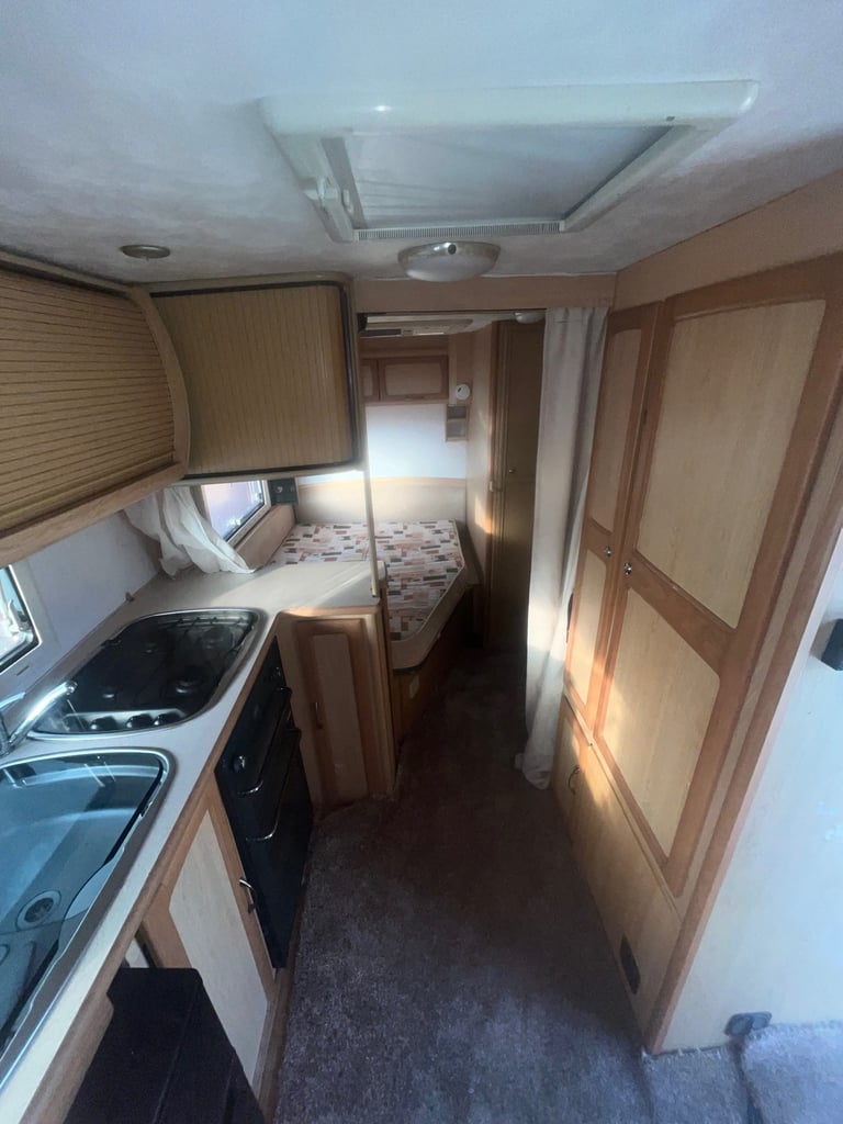 2007 fixed bed elddis caravan 4 berth touring caravan