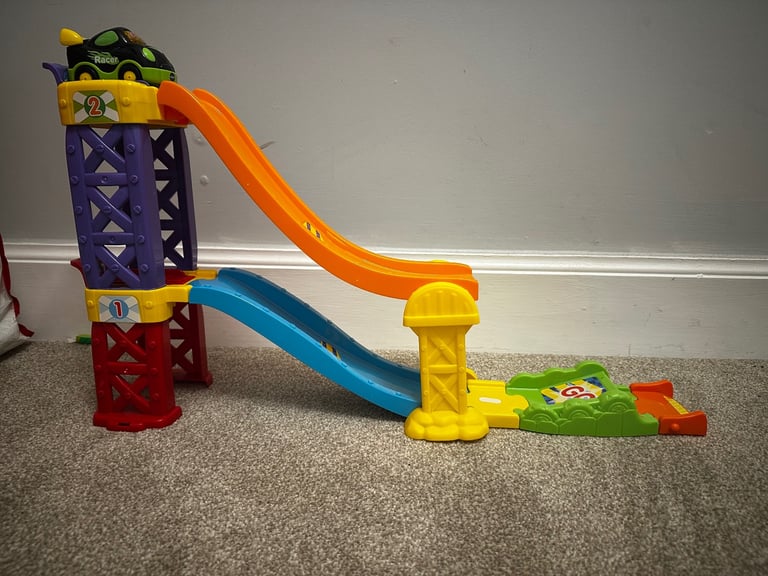Various kids toys (duplo, toot toot drivers, books)