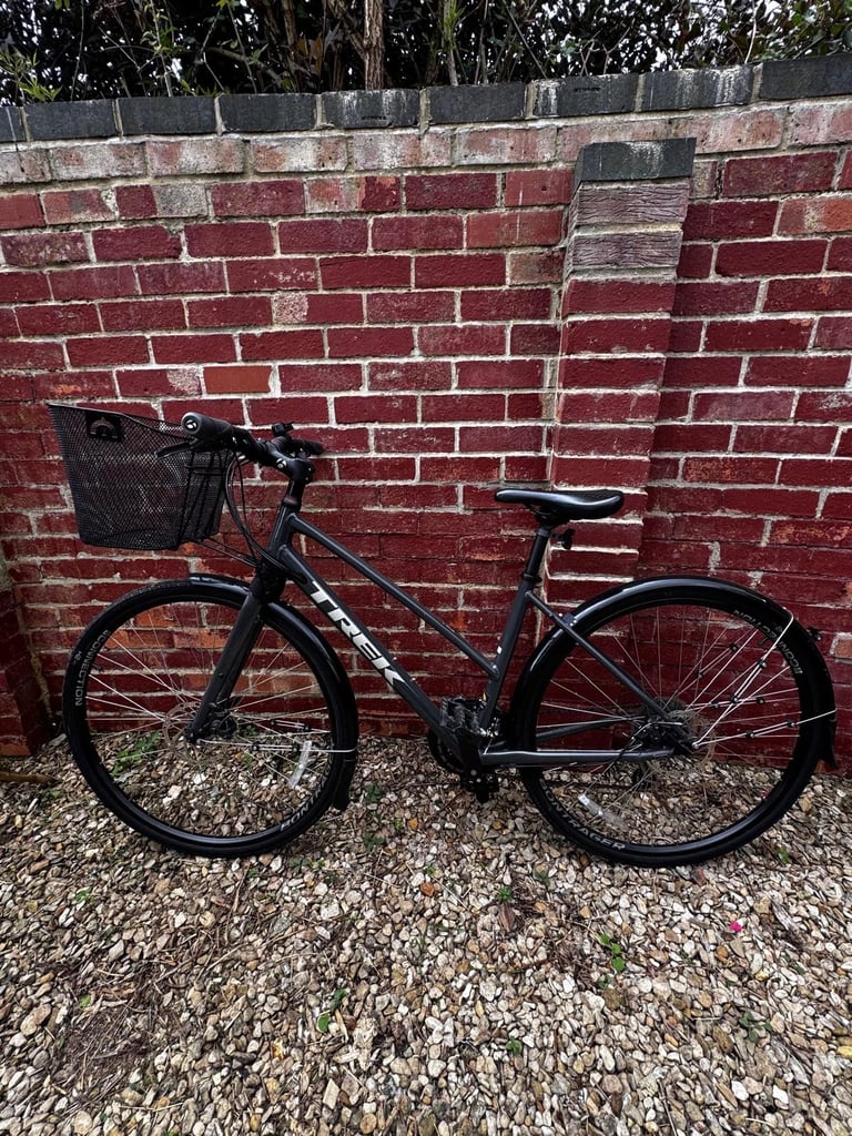 Ladies Trek FX1 hybrid bicycle (medium)