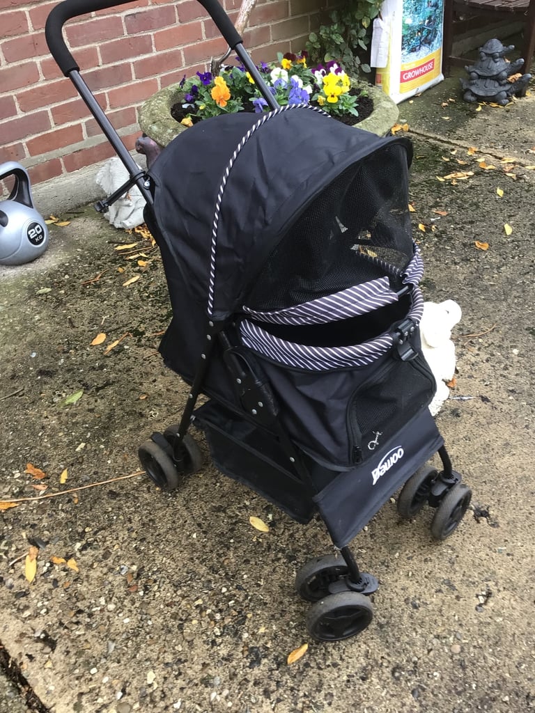 Dawoo pet stroller 