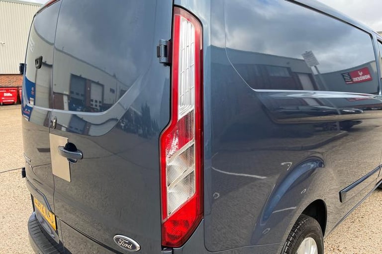 2022 Ford Transit Custom 2.0 EcoBlue 130ps Low Roof Limited Van Auto PANEL VAN DIESEL Automatic