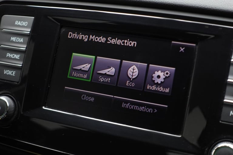 2014 Skoda Octavia 2.0 TDI Elegance Estate 5dr Diesel DSG Euro 5 (s/s) (150 ps) Estate Diesel Aut...