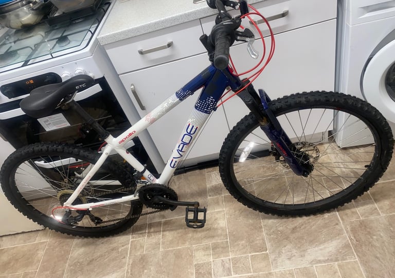 Good clean condition Apollo evade mountain bike for sale 