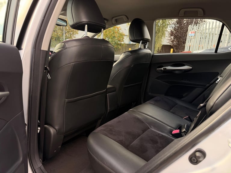2010 Toyota Auris 1.8 VVT-h T Spirit CVT Euro 5 (s/s) 5dr HATCHBACK Petrol/Electric Hybrid Automatic