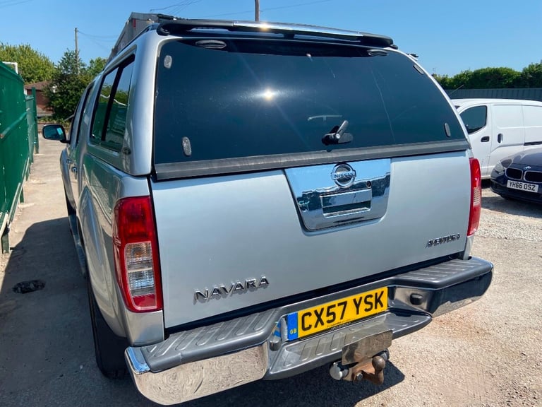 2007 Nissan Navara Double Cab Pick Up Aventura 2.5dCi 4WD PICK UP DIESEL Manual