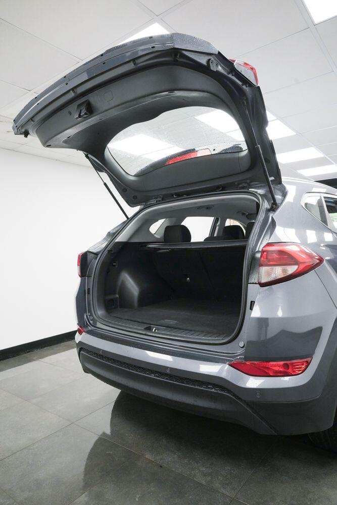  Hyundai TUCSON 1.7 CRDi Blue Drive SE Nav Euro 6 (s/s) 5dr Diesel Manual