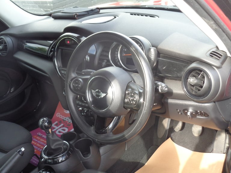 MINI HATCHBACK 1.5 Cooper 5dr