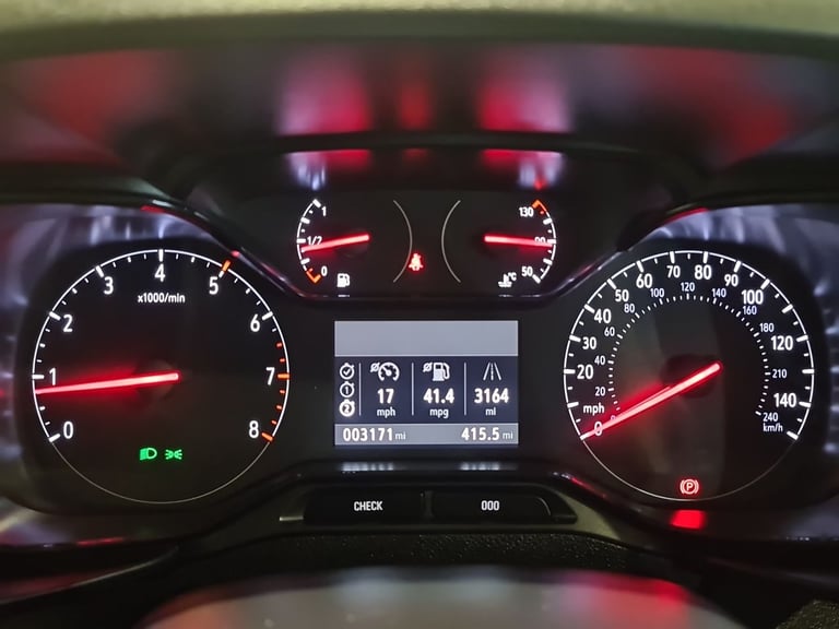 2024 Vauxhall Combo 1.5 TURBO D 2300 PRO P/V L2 H1 100 BHP LWB Panel Van Diesel Manual