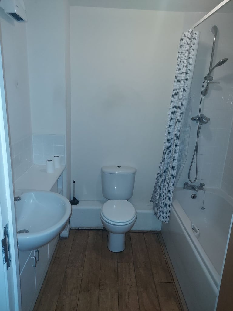 BROUGH to let