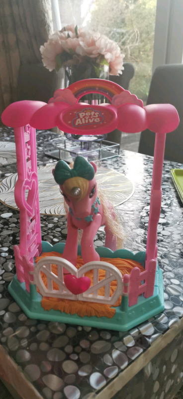 Pets alive unicorn toy