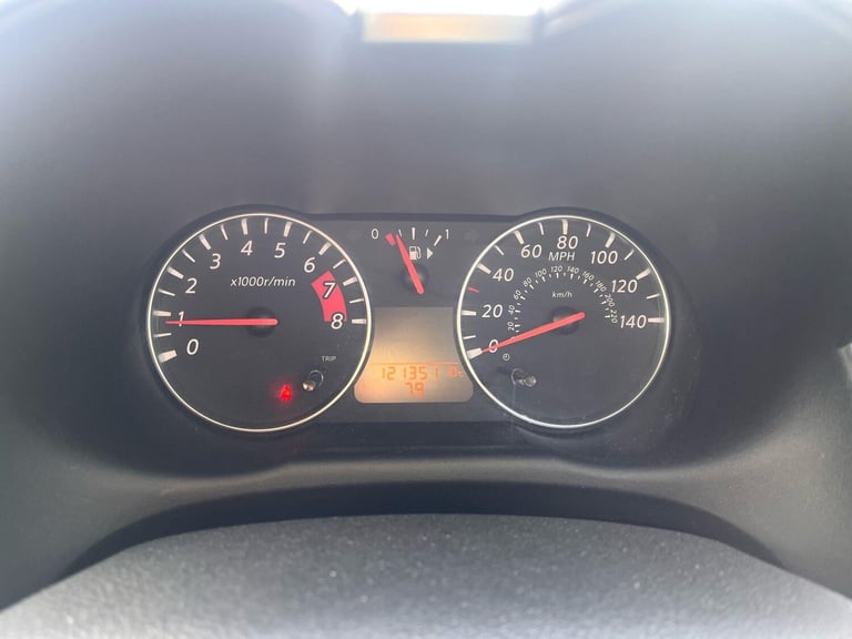 2010 Nissan Note 1.6 16V Tekna Auto Euro 4 5dr MPV Petrol Automatic