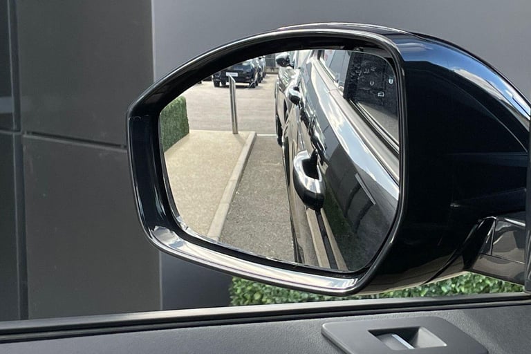 2025 Land Rover Discovery Sport 1.5 P270e 12.17kWh Dynamic SE SUV 5dr Petrol Plug-in Hybrid Auto ...