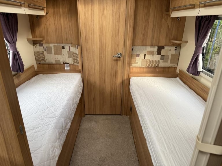 2014 BAILEY UNICORN CADIZ 4 Berth Fixed single beds Motor mover
