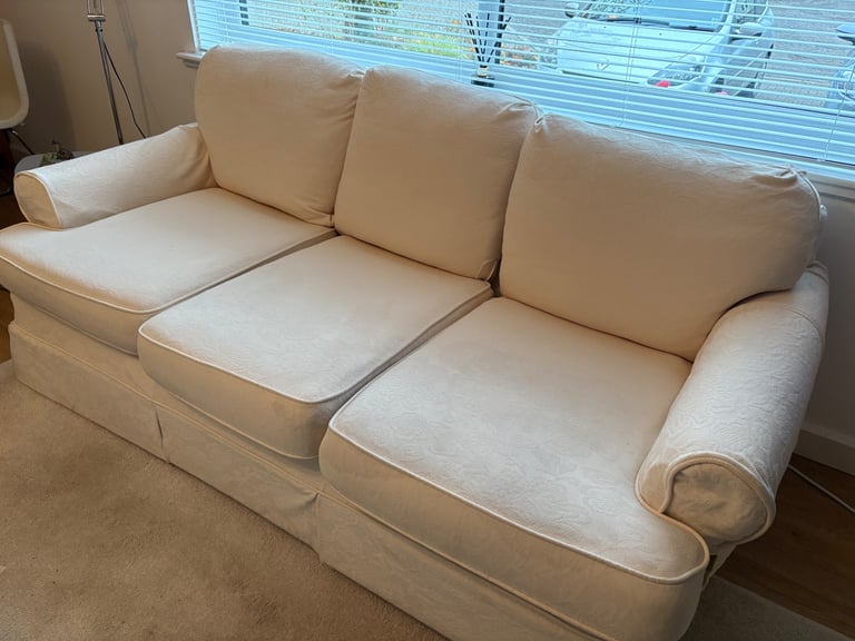 image for Cream 3 seater sofas 