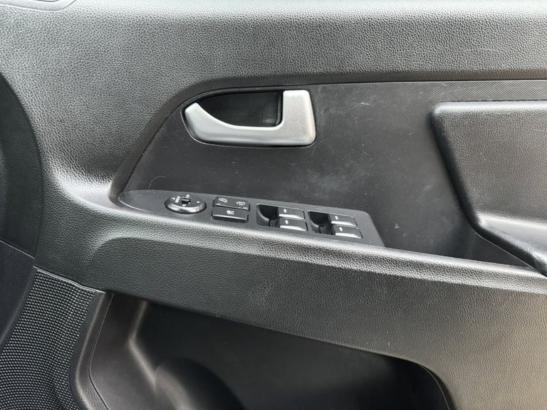 2012 12 KIA SPORTAGE 1.7 CRDI 1 5D 114 BHP DIESEL