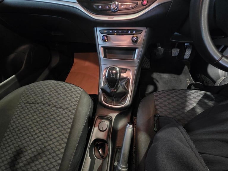 2018 68 VAUXHALL ASTRA 1.4I TURBO TECH LINE NAV SPORTS TOURER 5DR PETROL MANUAL 