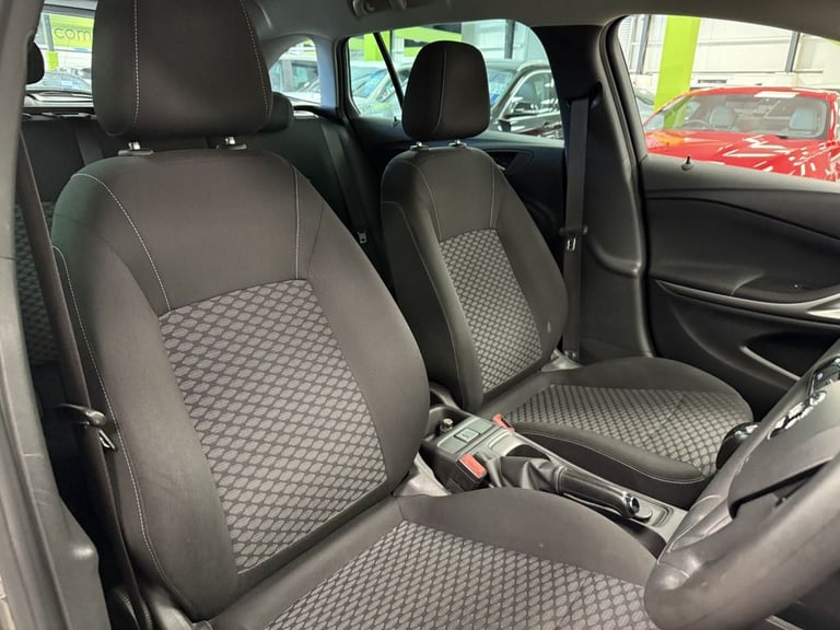 2018 Vauxhall Astra 1.6 CDTi ecoFLEX Design Sports Tourer 5dr Diesel Manual Euro 6 (s/s) (110 p E...