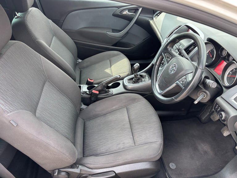 2015 Vauxhall Astra GTC 1.4T 16V 140 Sport 3dr HATCHBACK Petrol Manual