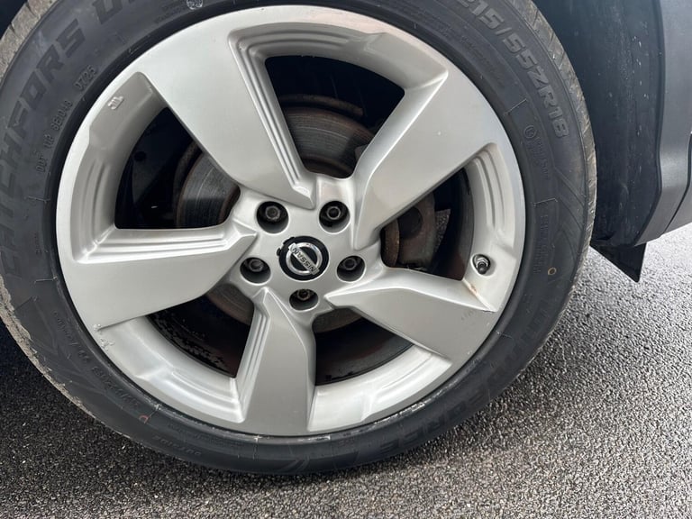 NISSAN QASHQAI 1.2 DIG-T n-tec Silver Manual Petrol 2015