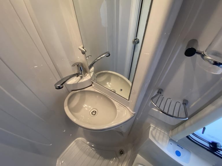 2009 SWIFT SUNDANCE 590RL 4 BERTH MOTORHOME